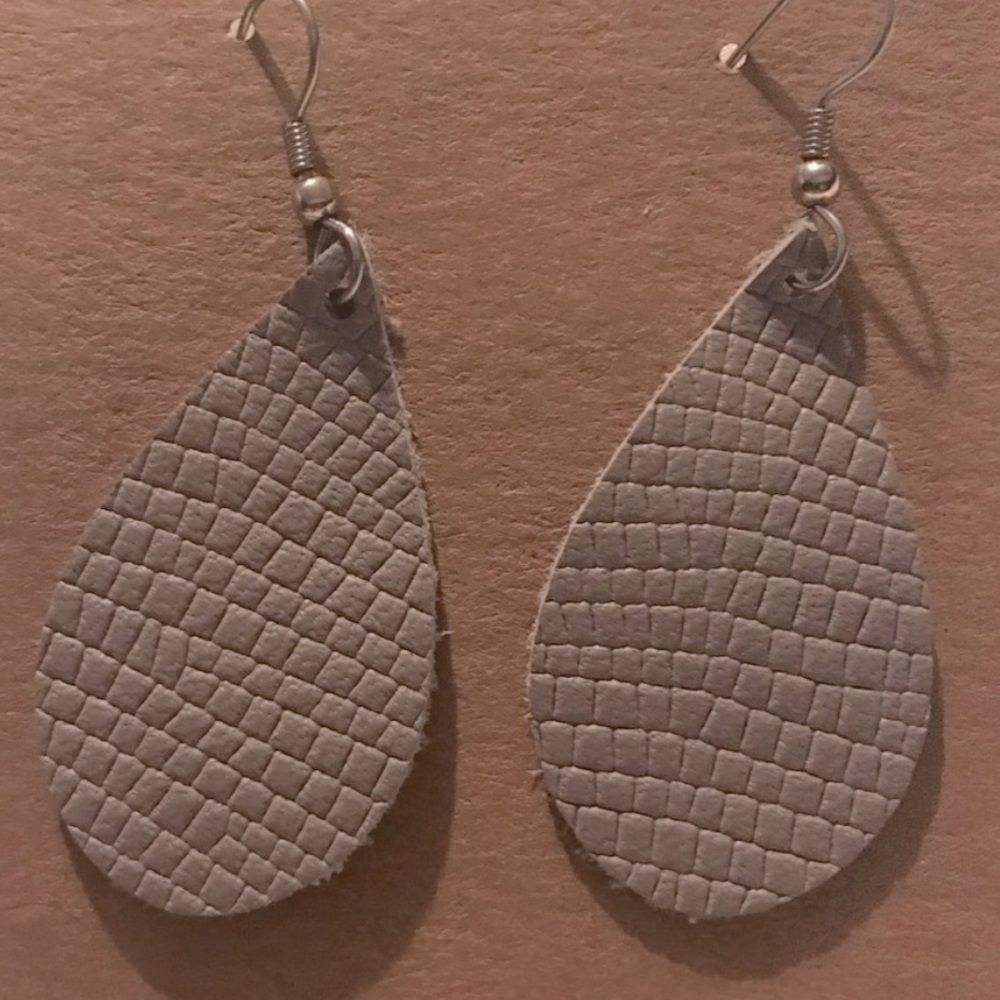 Small Tear Drop Leather Earrings